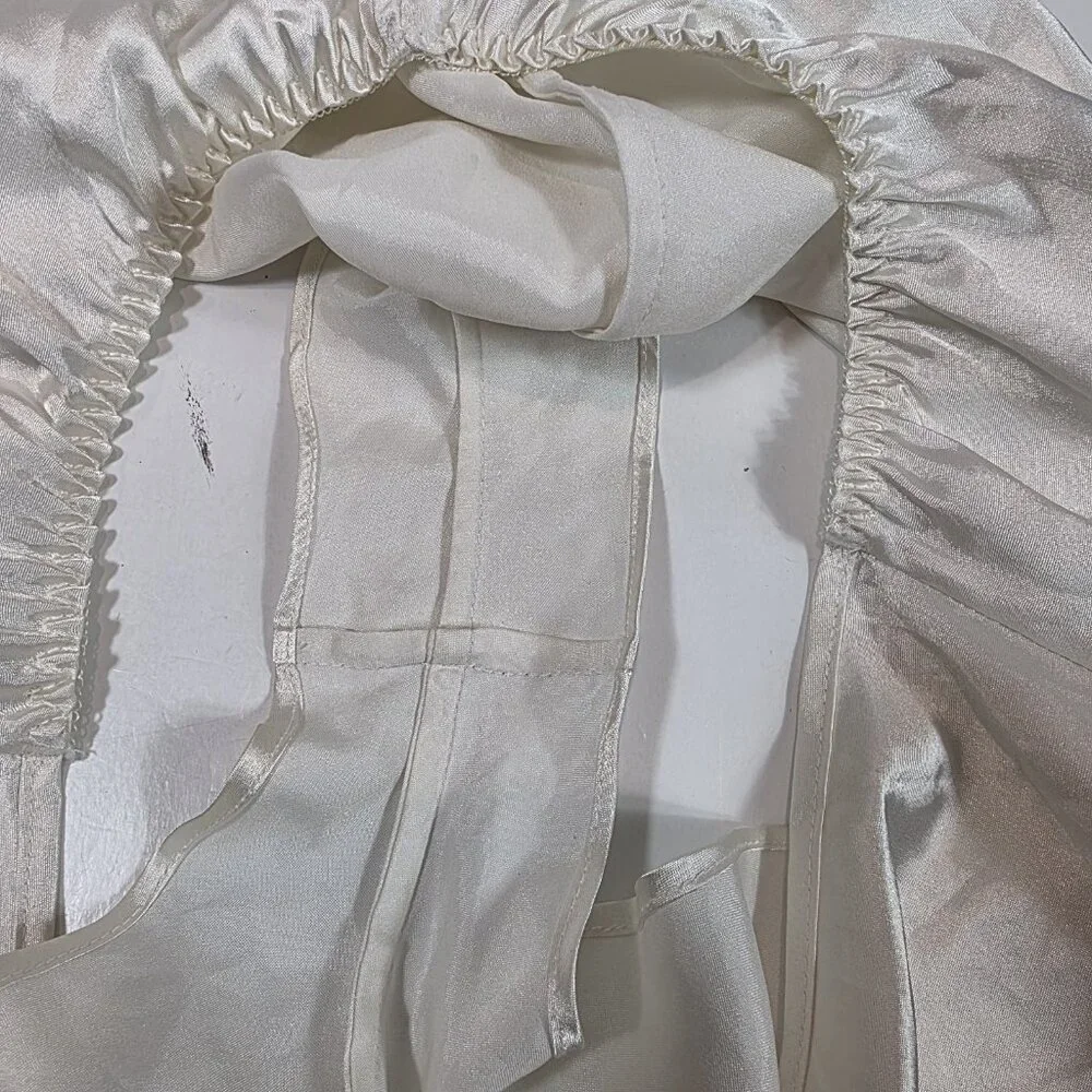 Vintage Victoria's Secret Second Skin Satin sleep lounge shorts Bun medium ivory - Picture 7 of 8